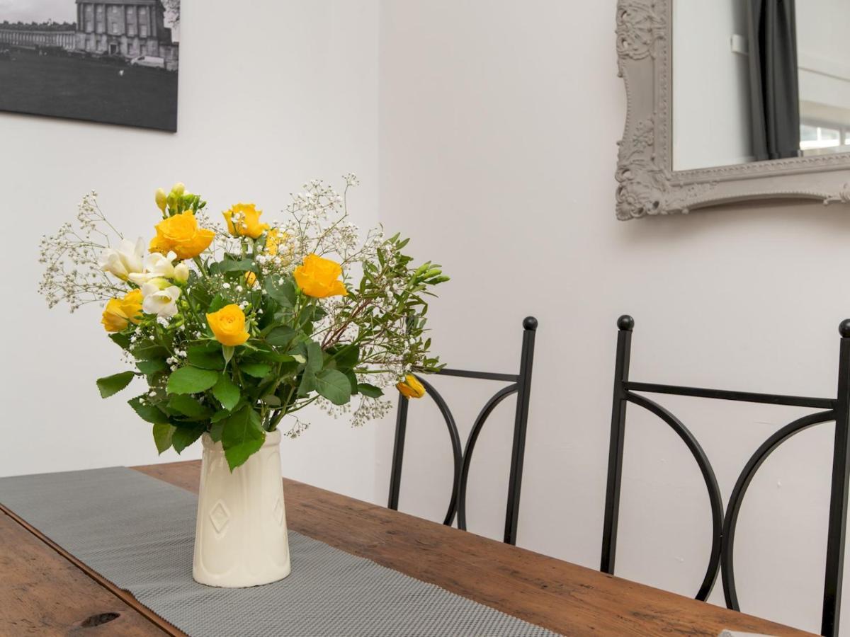Pass The Keys Stylish 2 Bed Central Bath Apartment With Parking Eksteriør bilde