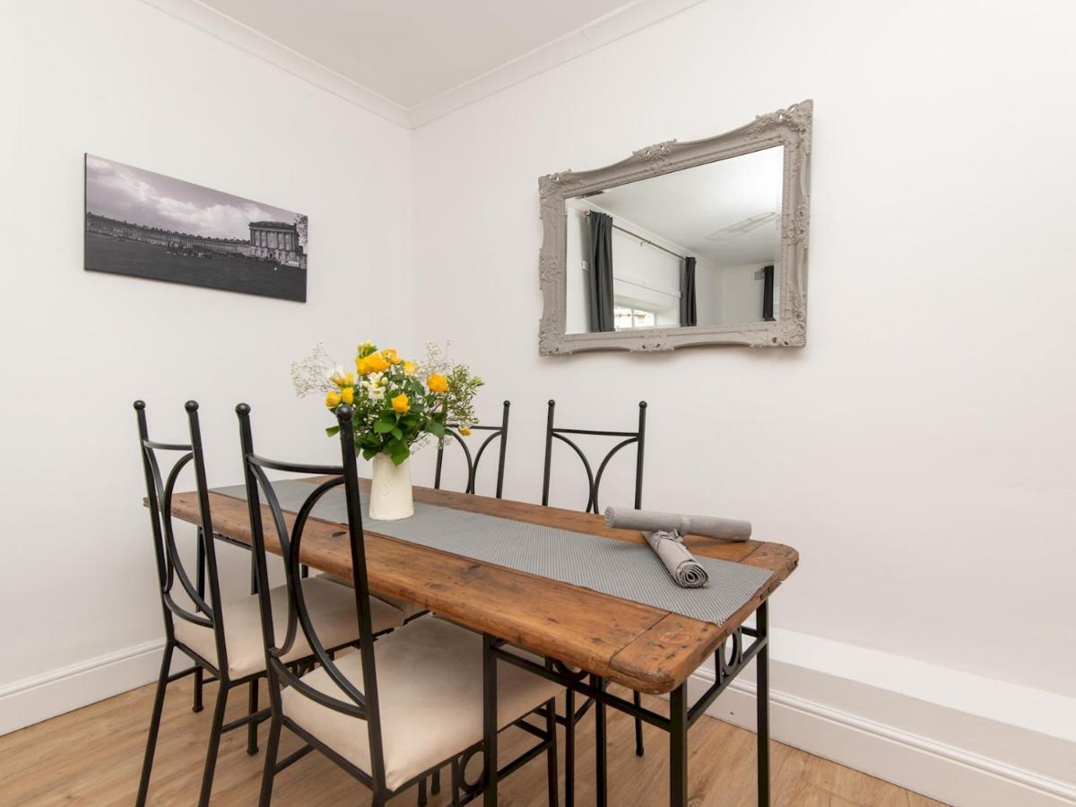 Pass The Keys Stylish 2 Bed Central Bath Apartment With Parking Eksteriør bilde