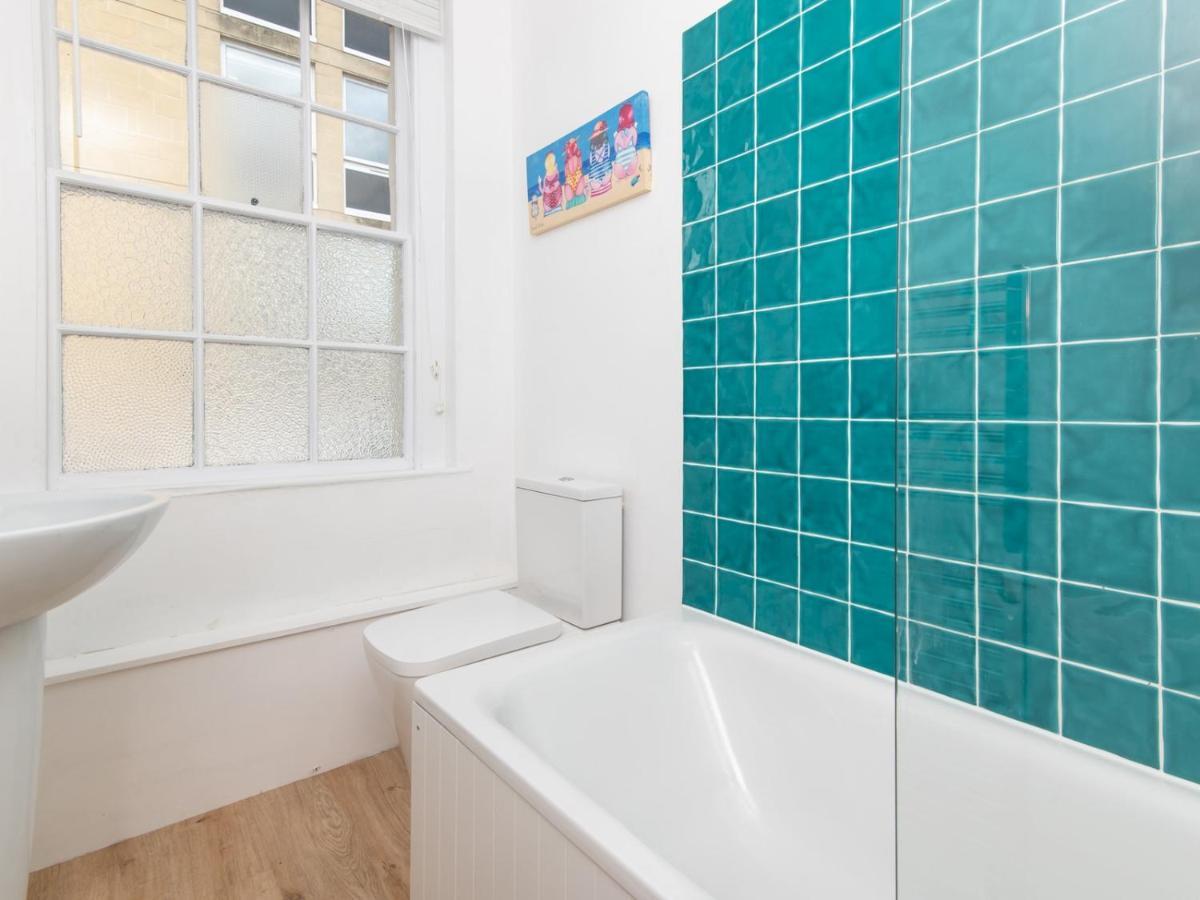 Pass The Keys Stylish 2 Bed Central Bath Apartment With Parking Eksteriør bilde