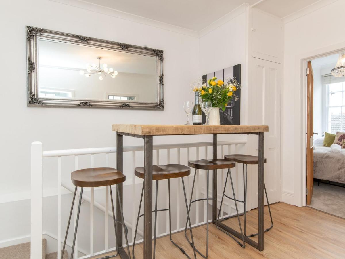 Pass The Keys Stylish 2 Bed Central Bath Apartment With Parking Eksteriør bilde