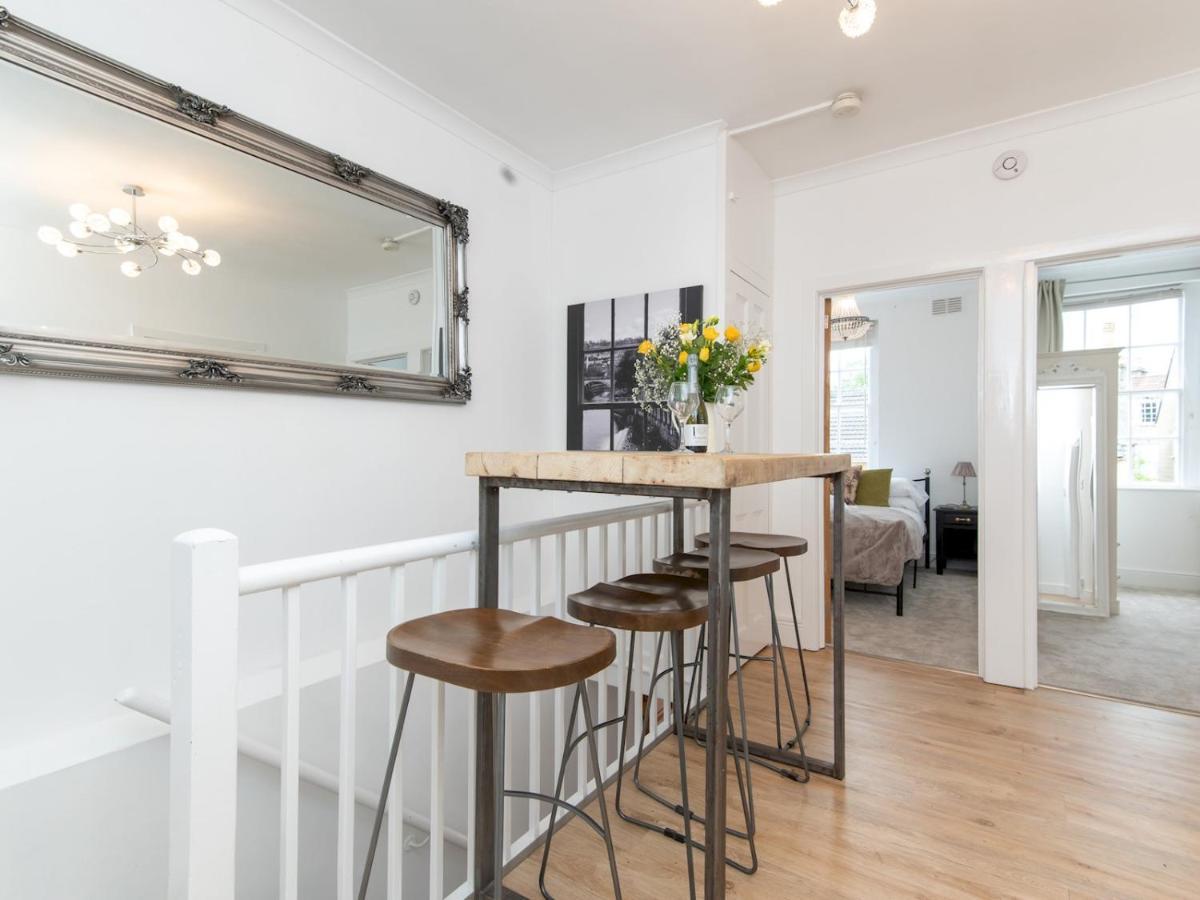 Pass The Keys Stylish 2 Bed Central Bath Apartment With Parking Eksteriør bilde